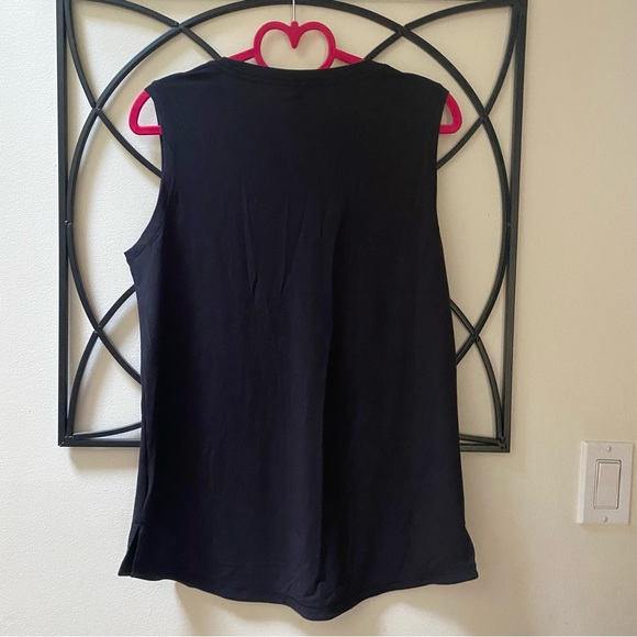 Athleta basic tank - Picture 2 of 4